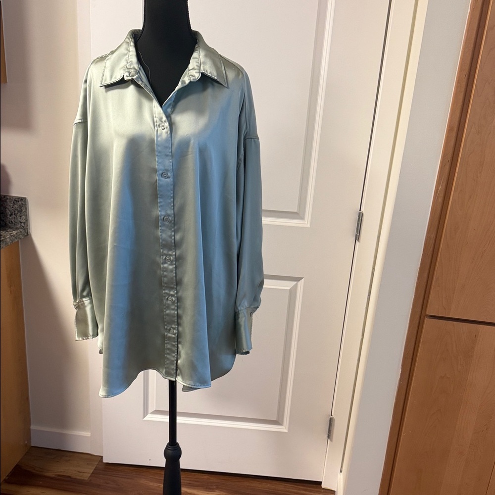 H&M Elegant Satin Blouse in Light Green